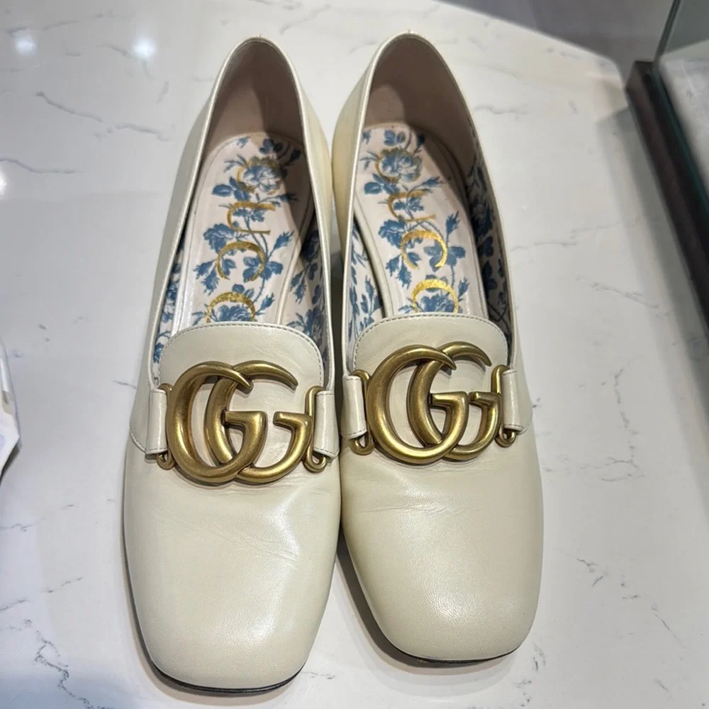 Gucci Women's Cream Loafers with Gold GG Logo Size 8 - Picture 8 of 8
